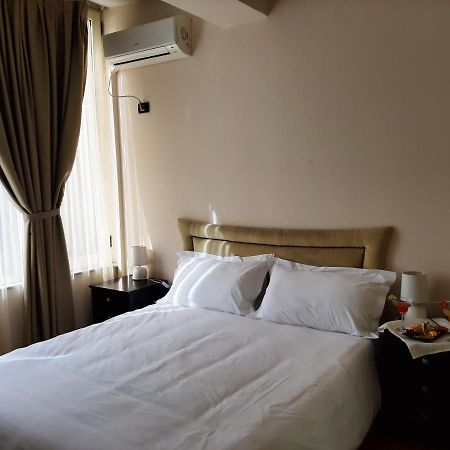 טיראנה Royal Vila Hotel מראה חיצוני תמונה