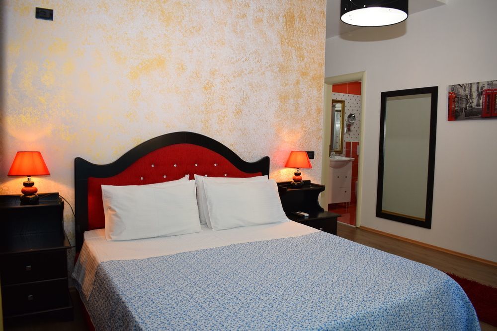 טיראנה Royal Vila Hotel מראה חיצוני תמונה