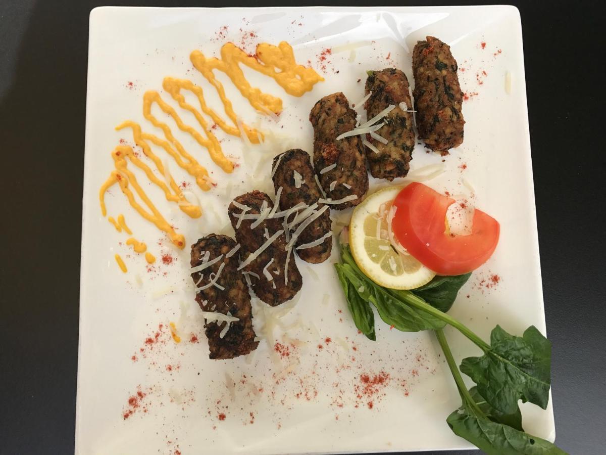 טיראנה Royal Vila Hotel מראה חיצוני תמונה